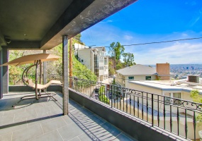 4 Bedrooms, Single Family Residence, Exclusive Listings, Franklin Avenue, 4 Bathrooms, Listing ID 1059, Los Angeles, California, United States, 90069,