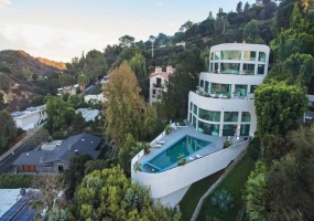 5 Bedrooms, Single Family Residence, Exclusive Listings, Mulholland Drive, 8 Bathrooms, Listing ID 1079, Los Angeles, California, United States, 90077,